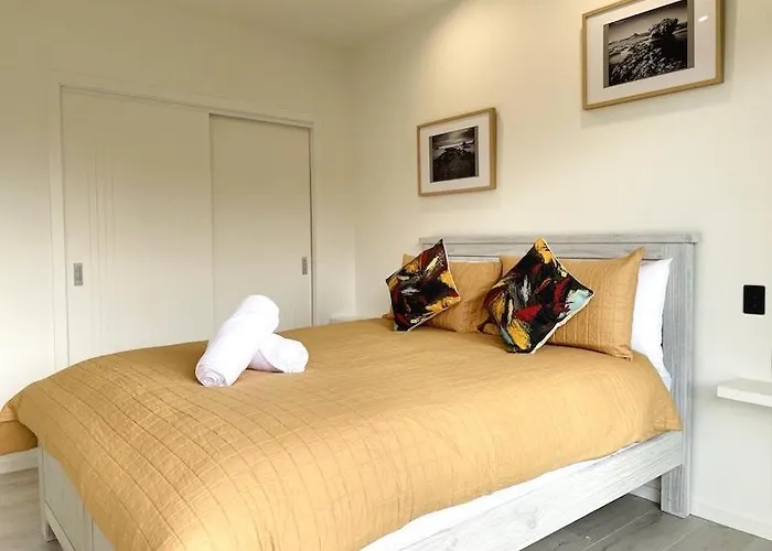 Ohope Villas With Spa,Sauna,Pool, Adults Only